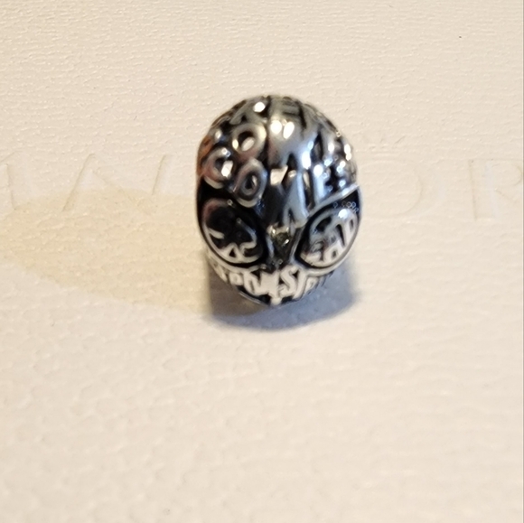 Pandora Marvel Spider-Man Mask Charm - Picture 2 of 9